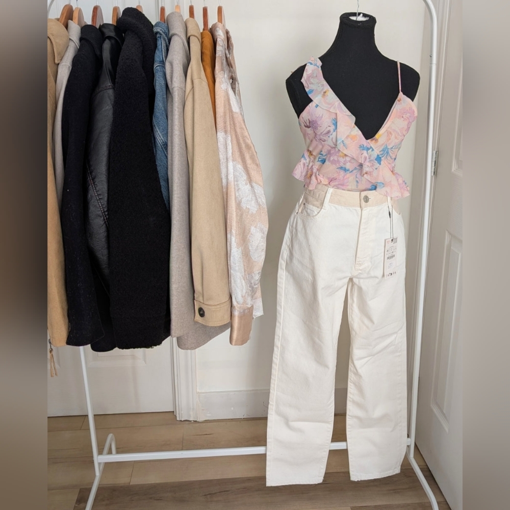 ZARA – Mom Fit Jeans